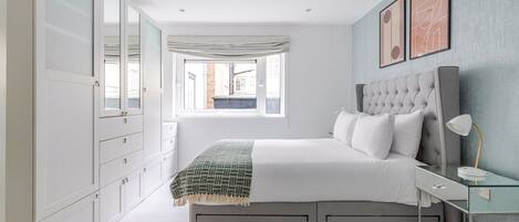 熨斗/熨衫板、Wi-Fi、床單