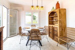 Dining - Fener de Dalt 86.1 - Beautiful apartment with view (Llança)