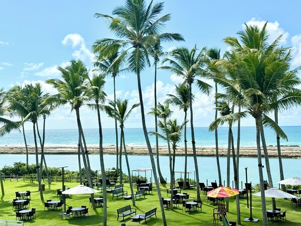 Outdoor dining - Porto2Life Resort - Praia de Muro Alto (Ipojuca)