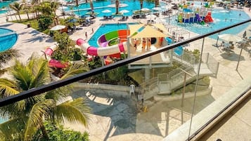 Apartamento superior, 1 quarto, vista para o mar | Varanda coberta