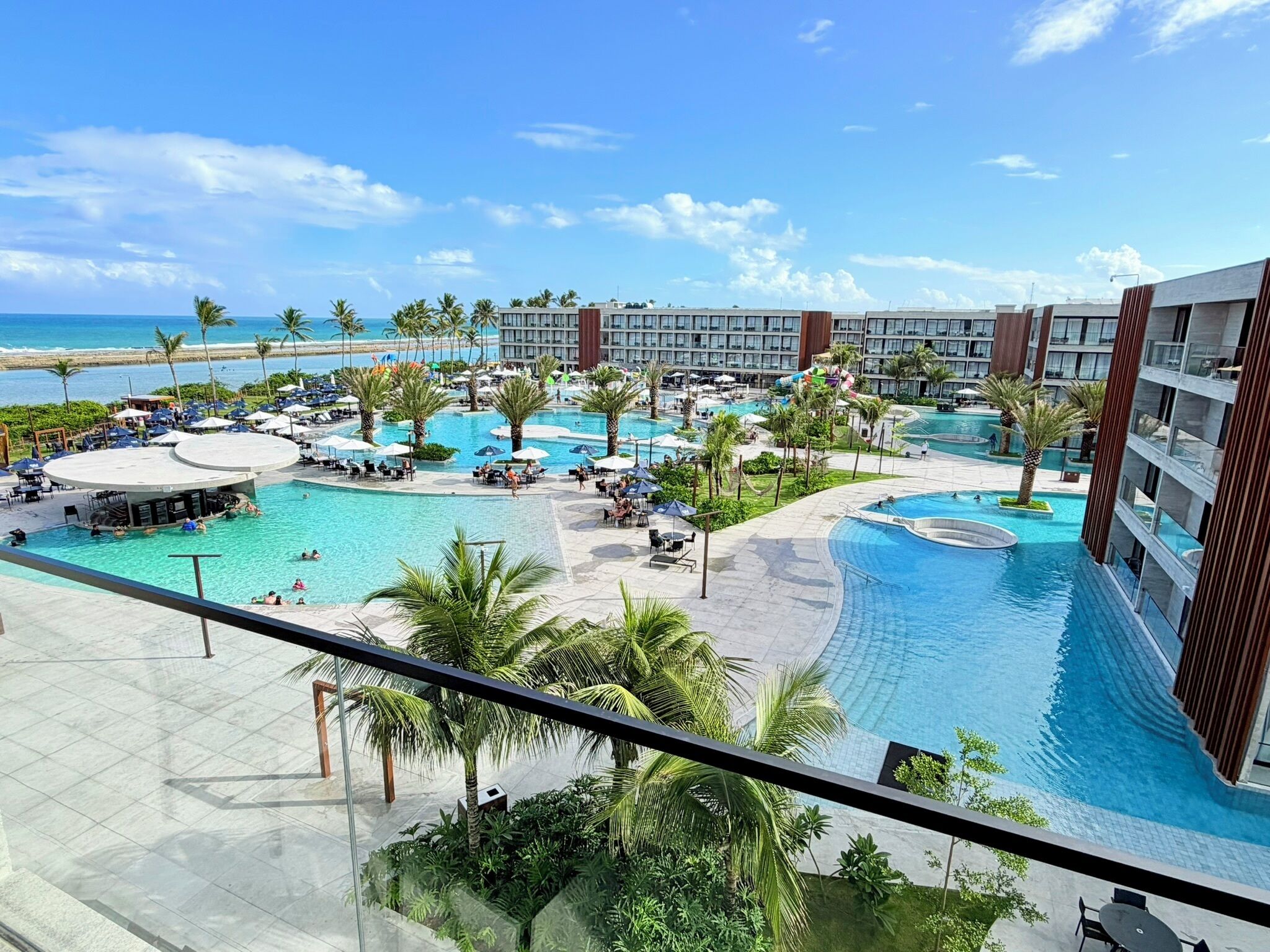 Apartamento premium, 1 quarto, vista para o mar | Vista do quarto