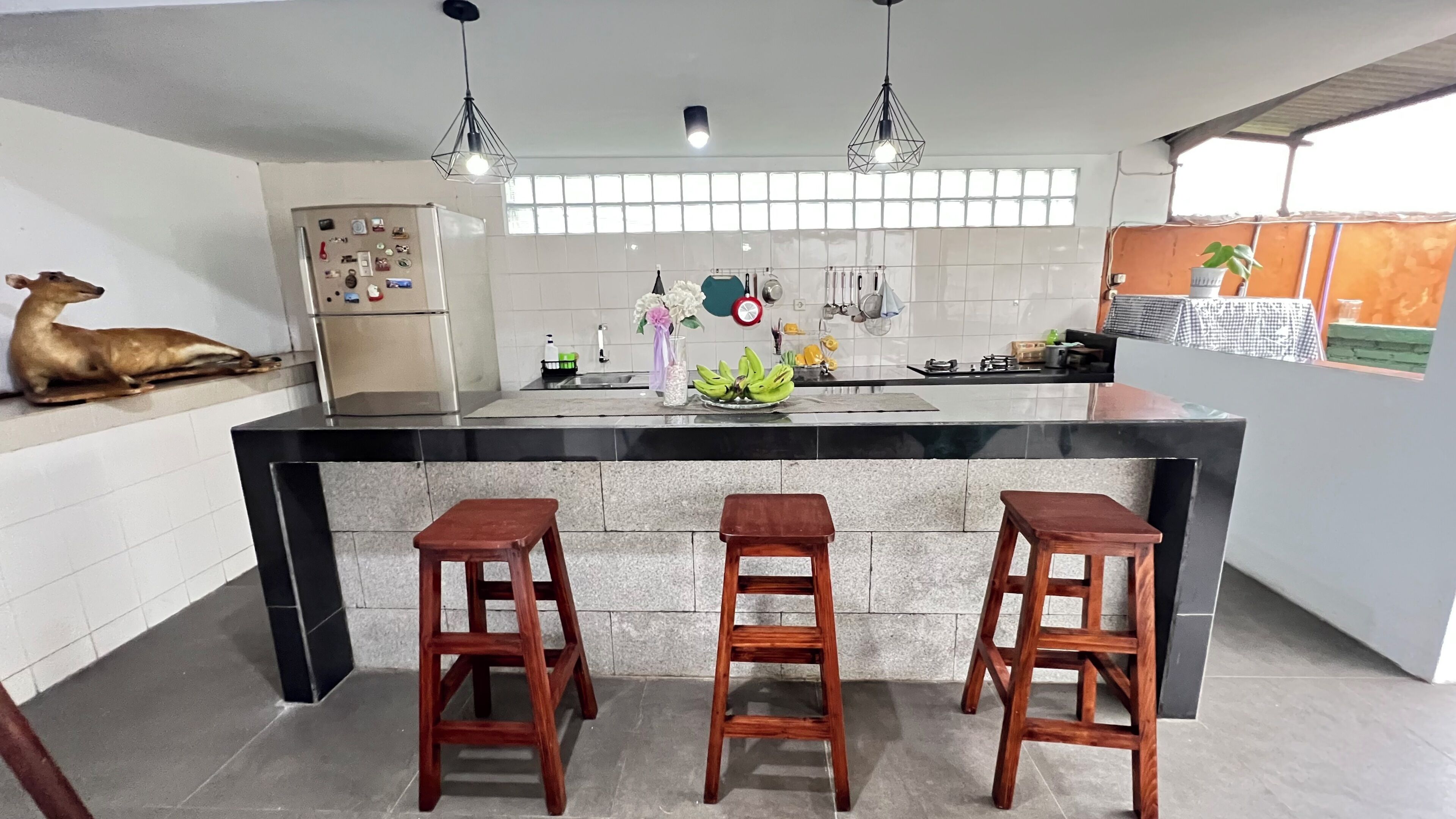 Fridge, microwave, stovetop, cookware/dishes/utensils