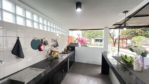Deluxe Villa, 3 Bedrooms | Private kitchen | Fridge, microwave, stovetop, cookware/dishes/utensils - Villa Feridys (Banjaran)