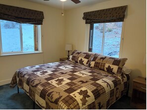 4 chambres, bureau, Wi-Fi gratuit, draps fournis