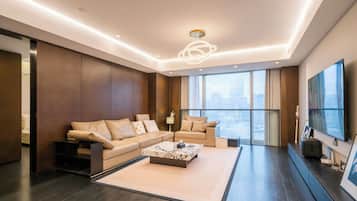 Luxury Apartment, City View | Living area