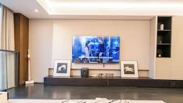 Luxury Apartment, City View | Interior