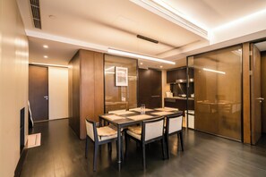 Appartement Luxe, vue ville | Restauration
