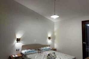 2 bedrooms, WiFi - Villa with outdoor pool and air conditioning (San Teodoro)