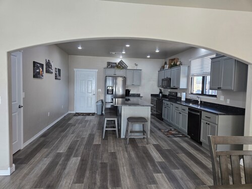 Spacious 4-bedroom condo with a view in at Eufaula Lake!