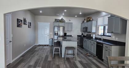 Spacious 4-bedroom condo with a view in at Eufaula Lake!