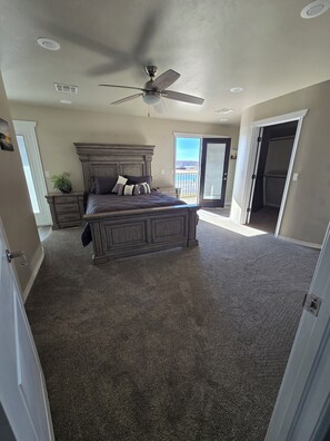4 bedrooms, WiFi, bed sheets