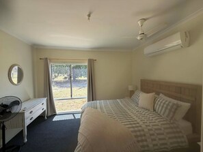 2 bedrooms, free WiFi, bed sheets, wheelchair access