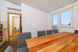 Dining - Holiday flat with sea view and air conditioning (Crikvenica)