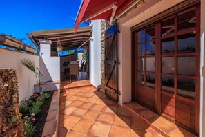 Exterior detail - Holiday home mit Terrasse und Meerblick (Selce)