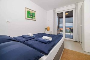 4 bedrooms, WiFi - Holiday home with private pool and sea view (Selce)