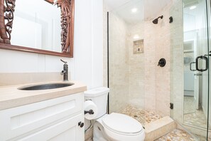 Shower, hair dryer, towels - 6BR Beachfront Retreat, Patio and Balcony on the Sand w/ Gorgeous Ocean Views! (Newport Beach)