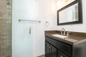 Shower, hair dryer, towels - 6BR Beachfront Retreat, Patio and Balcony on the Sand w/ Gorgeous Ocean Views! (Newport Beach)