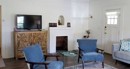 Walkable Historic Downtown Retreat Near Windmill Winery & Outdoor Adventure