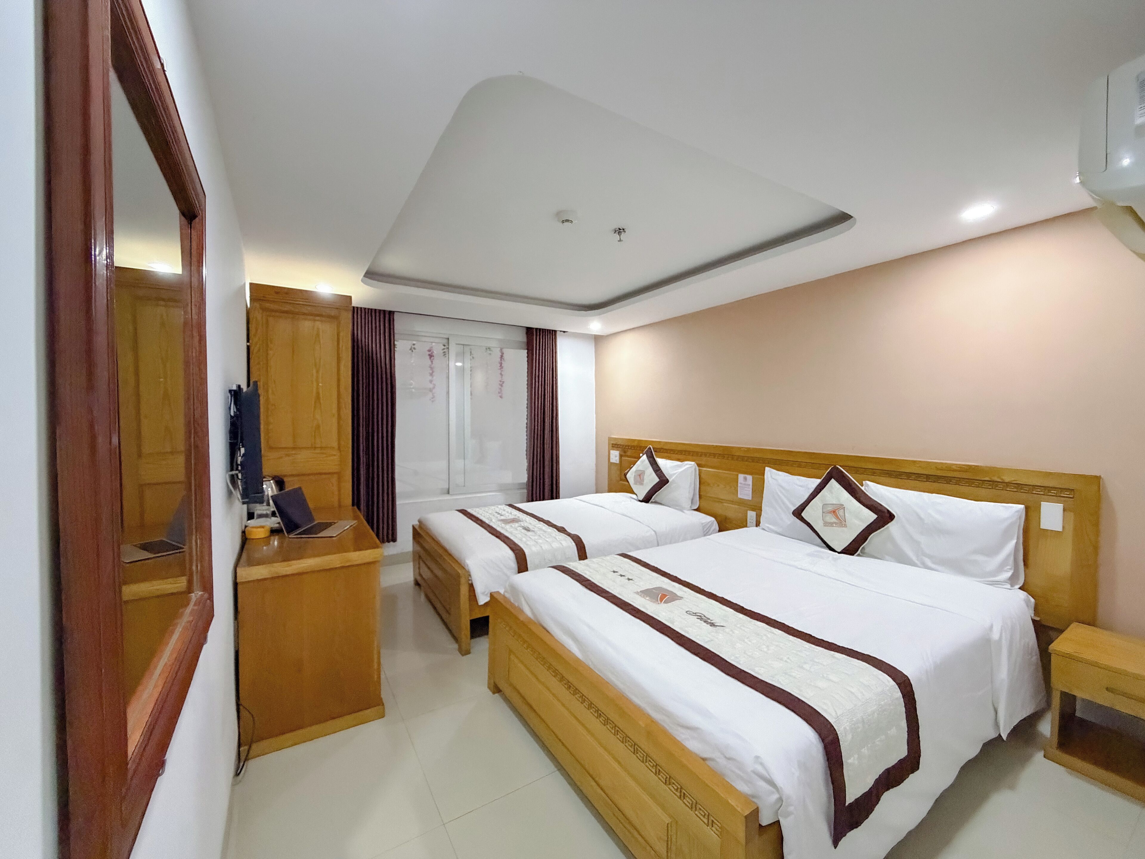 Basic Double or Twin Room | Desk, free WiFi