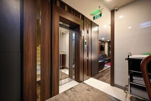 Interior - The Moon 2 Hotel (Ho Chi Minh City)