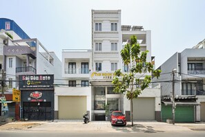 Exterior - The Moon 2 Hotel (Ho Chi Minh City)