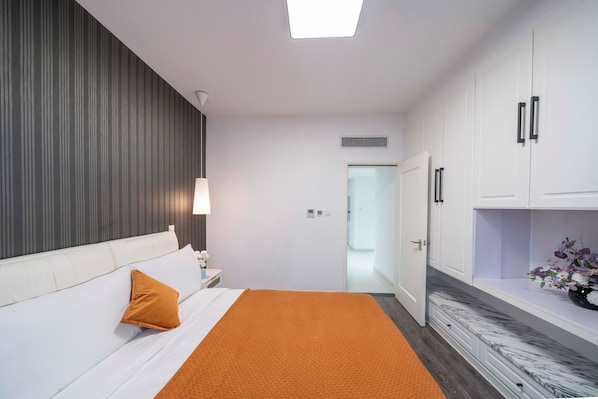 Superior Apartment, 3 Bedrooms, Non Smoking, City View | Desk, laptop workspace, iron/ironing board, free WiFi - Tyms Modern 3BR Apartment Near Metro (Xuhui District,)