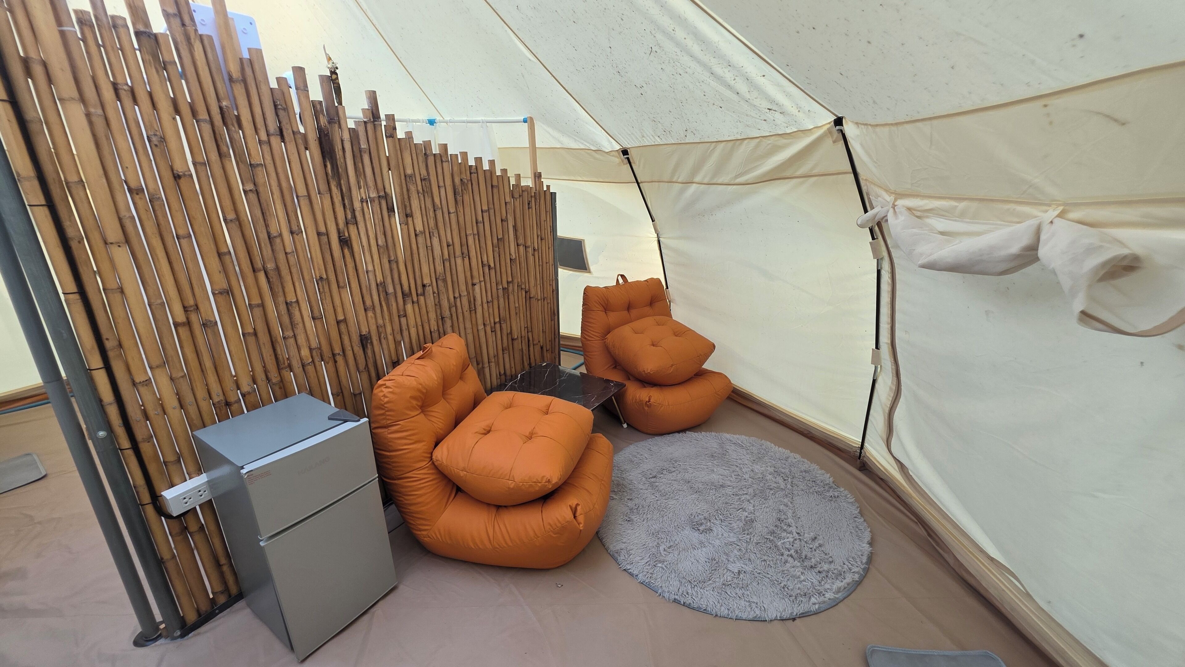 Tent Pumpkin Queen Fan | Kostenloses WLAN, Bettwäsche