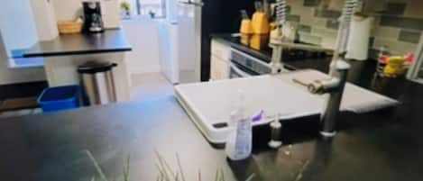 Microwave, oven, stovetop, dishwasher