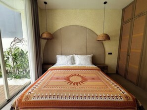 Villa – deluxe, 2 soverom, privat basseng, bassengutsikt | Safe på rommet, strykejern/-brett, wi-fi (inkludert) og sengetøy