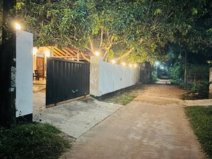 Property grounds - Airport Viwe Homestay (Negombo)