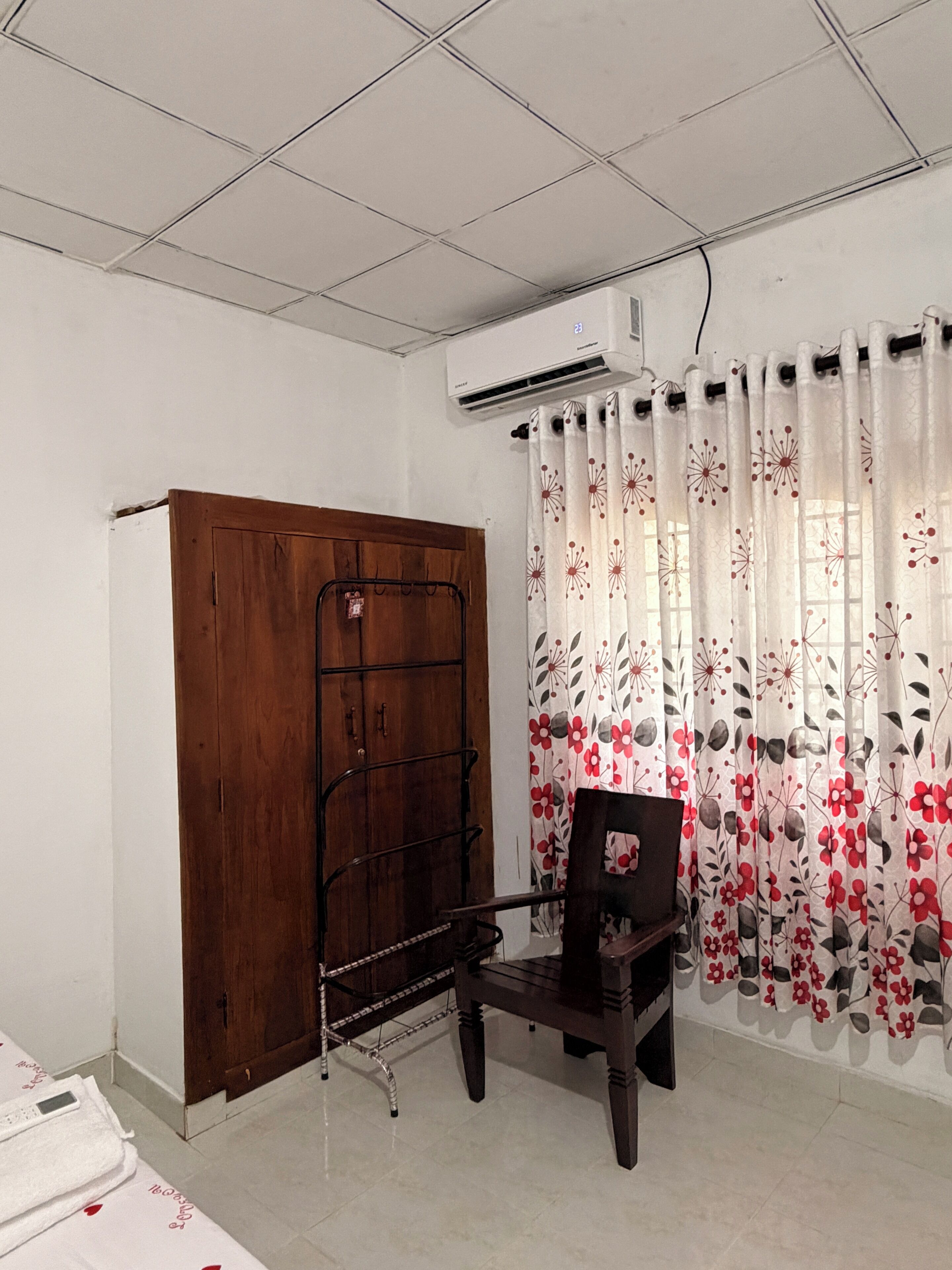 Basic Double Room, Garden View | WiFi (free), bed sheets