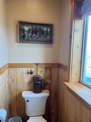 Shower, hair dryer, towels, soap - Chrome Bear Ranch Guest House (Montrose)