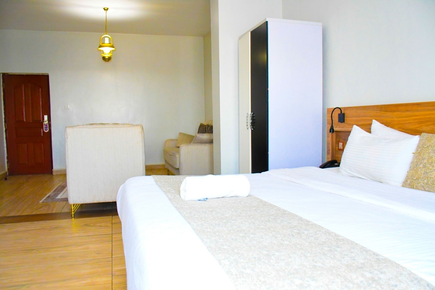 Comfort Studio | In-room safe, free WiFi