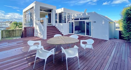 Designer 6BR Home Backyard Direct Park Access