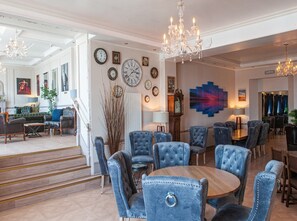 House | Dining - Standard Family Room for 4 (Tenby)