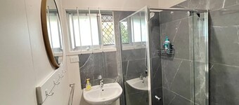 Renovated 5 BR Home with 4 A/C and Free Parking