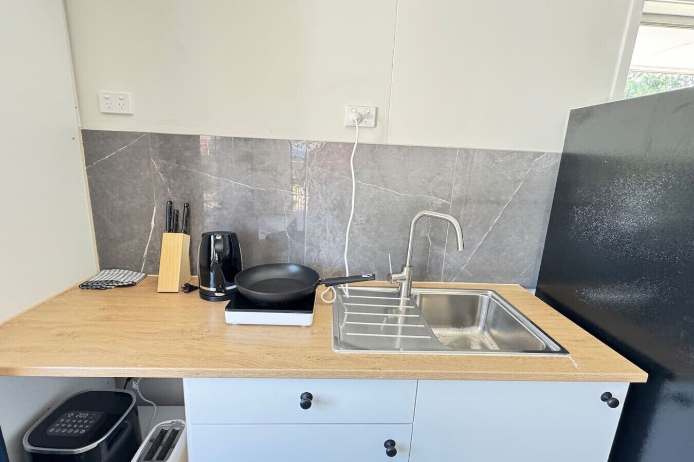 Fridge, microwave, stovetop, toaster