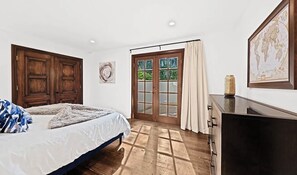 6 室のベッドルーム、WiFi、ベッドシーツ