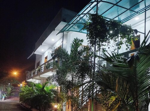 Green star villa