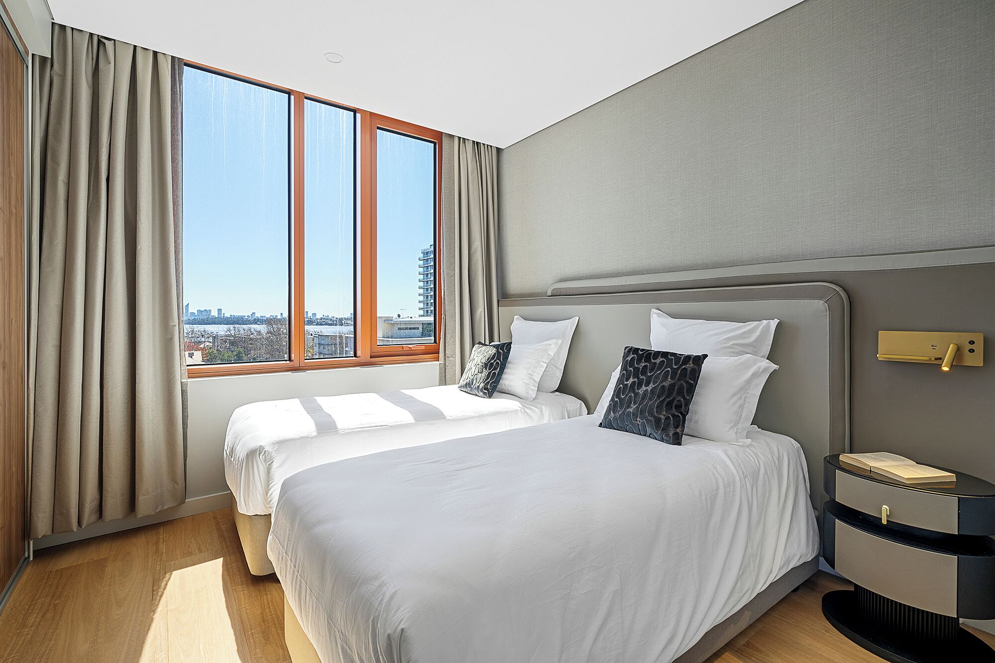 Iron/ironing board, free WiFi