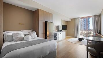 Premium studio suite, 1 queensize bed, niet-roken, keuken | Een strijkplank/strijkijzer, gratis wifi
