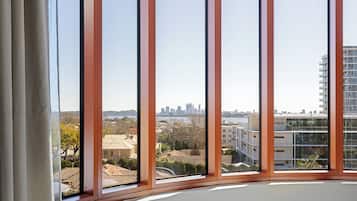 Panoramic Apartment, 2 Bedrooms, Kitchen, River View | Interior