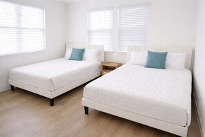 Iron/ironing board, WiFi, bed sheets - Comfortable 2BR Residence with Top-Tier Amenities (Sherman)