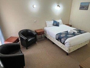 Standard Room, Courtyard View | Desk, free WiFi, wheelchair access - Barham Riverland Motel (Barham)