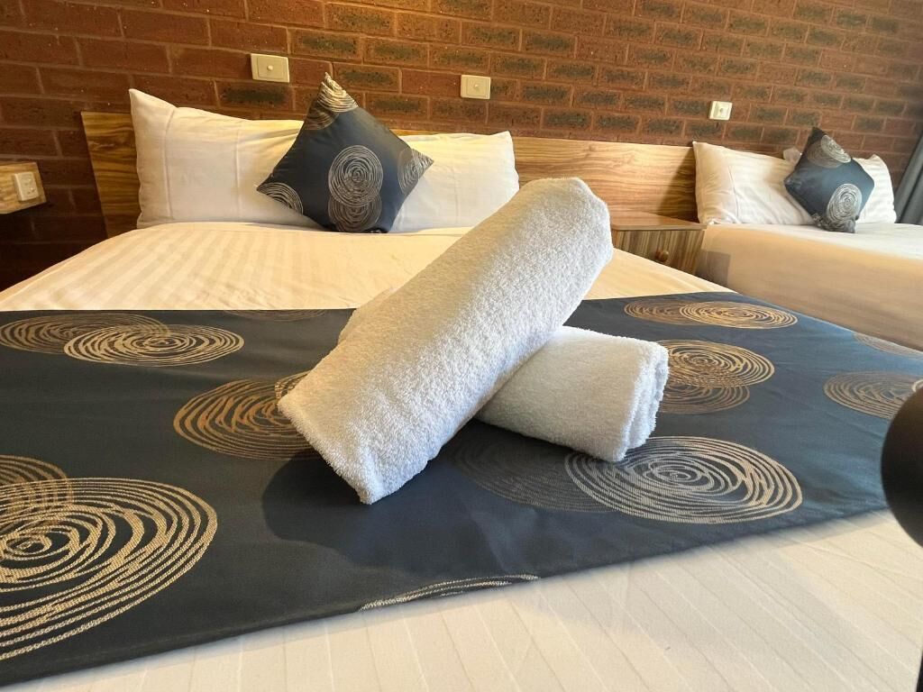 Standard Double or Twin Room, Courtyard View | Desk, free WiFi, wheelchair access