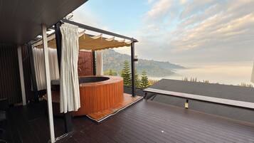 디럭스룸 | 테라스/파티오