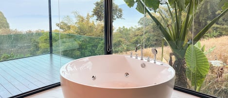 Private spa tub