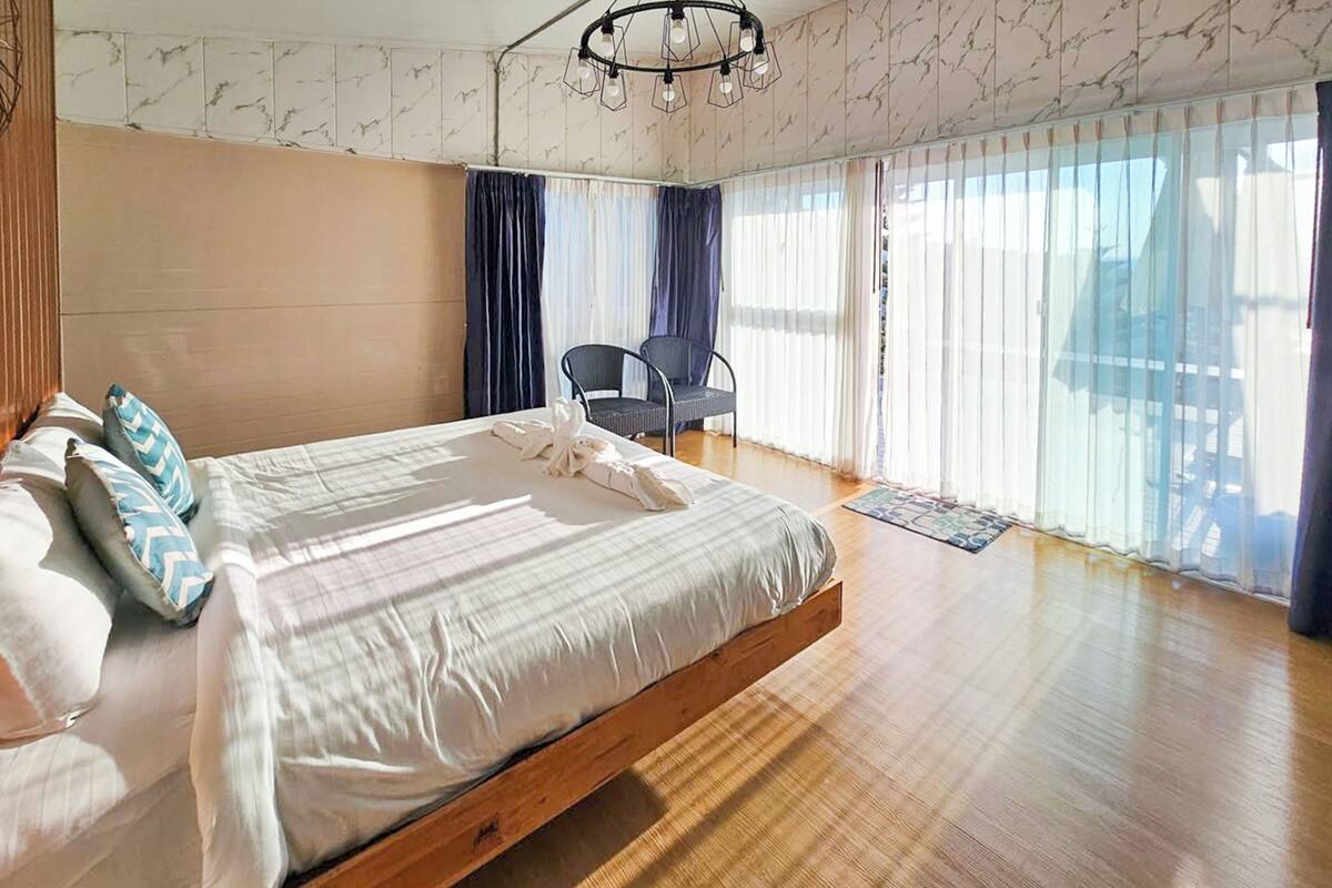 Phòng Deluxe | Truy cập Internet không dây miễn phí, bộ trải giường 