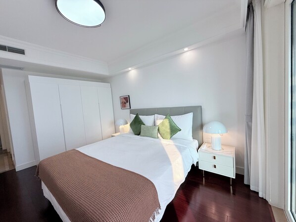 Superior Apartment, 2 Bedrooms, Balcony, City View | Desk, laptop workspace, free WiFi - Tyms Changning 2BR near Zhongshan Metro (Shanghai)