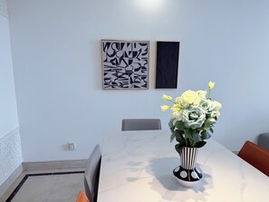 Dining - Tyms Changning 2BR near Zhongshan Metro (Shanghai)